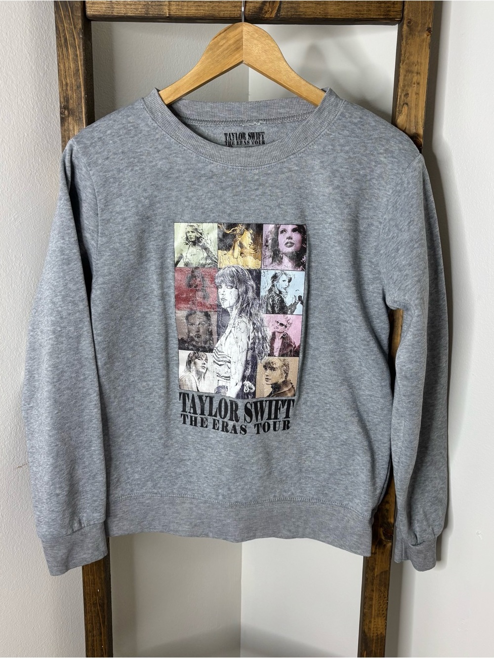 Taylor Swift Gray Graphic Sweatshirt - The Eras Tour Size M